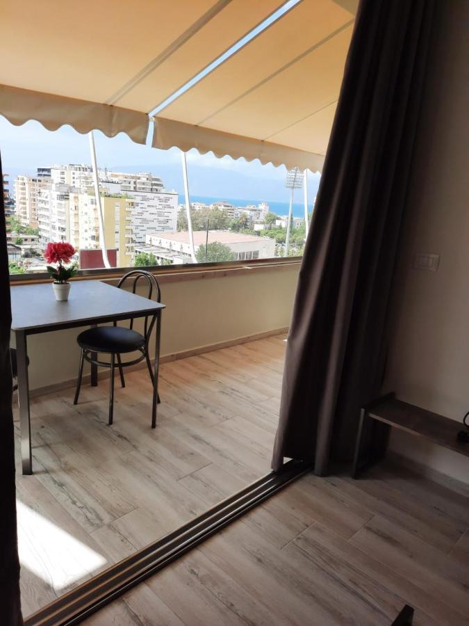 Disy Apartments Вльора Екстер'єр фото
