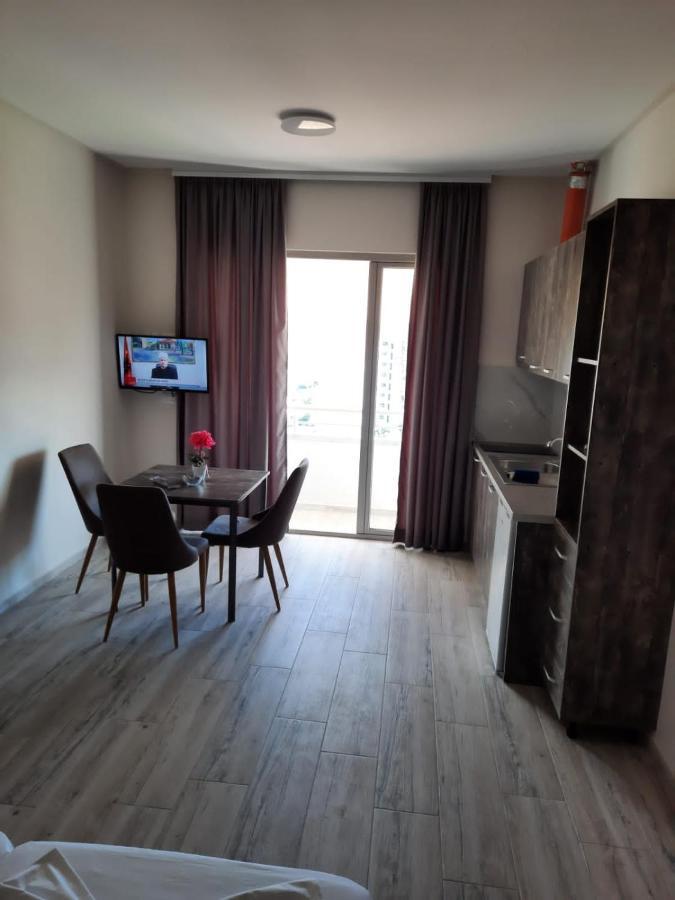Disy Apartments Вльора Екстер'єр фото